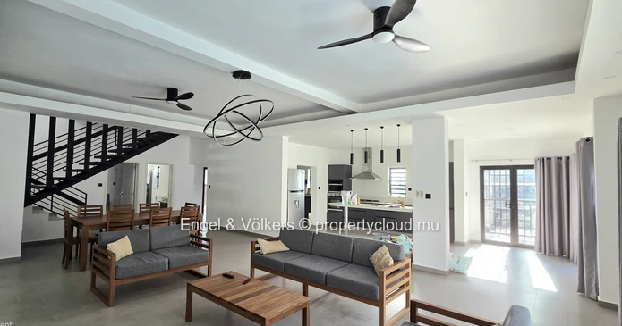 Elegant Fully Furnished 4-Bedroom Villa in the Heart of Pereybere