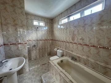 7 Bedroom Villa