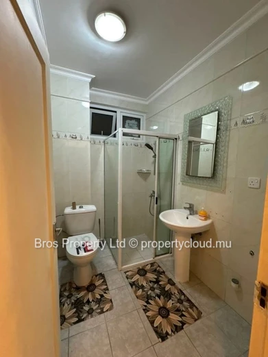 Rs 45,000/Month | Cozy 3-Bedroom Apartment for Rent in the Heart of Quatre Bornes