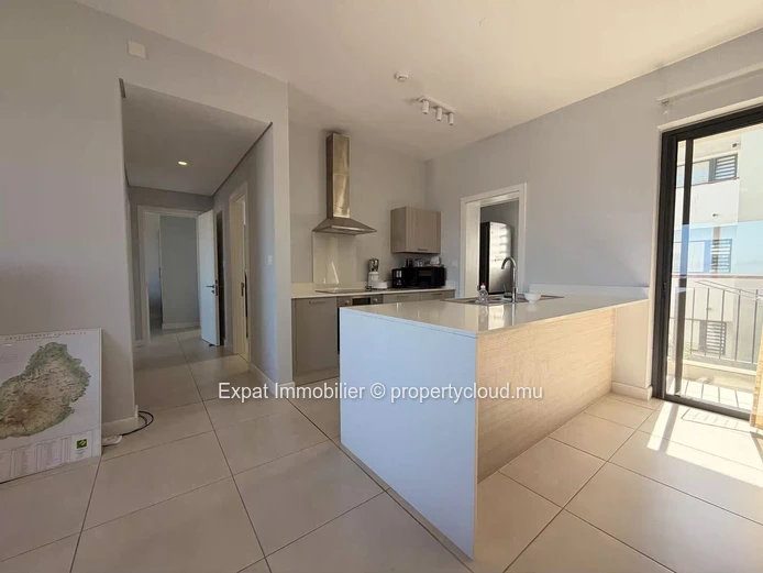Appartement neuf 2 chambres avec grande terrasse et vue mer – À louer à Cascavelle