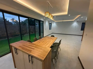 Maison de 4 Chambres