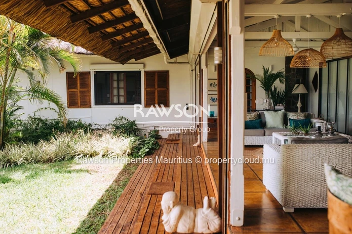 4 En-Suite Bedroom Villa | Pool | Lagoon View | Calodyne | From €6,500/Month