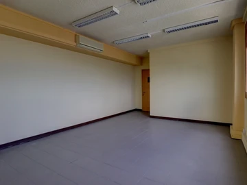 Large office space of 325 m²