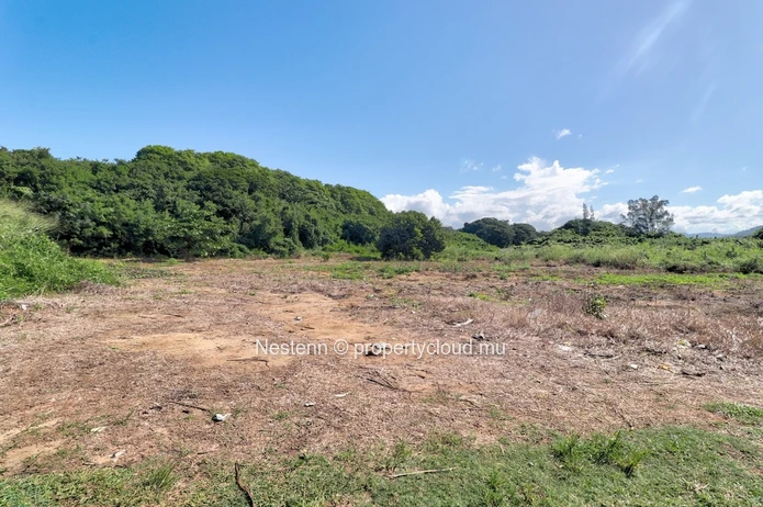  Waterfront plot of land of 44,672 m² with panoramic views of the southern islands.