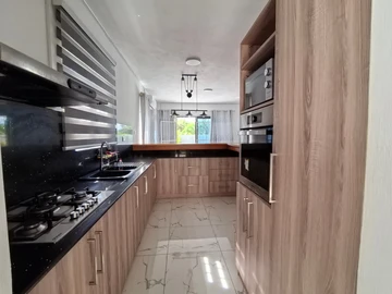 4 Bedroom Villa