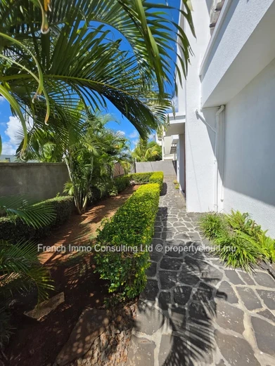 Belle villa moderne de 4 chambres a mon choisy