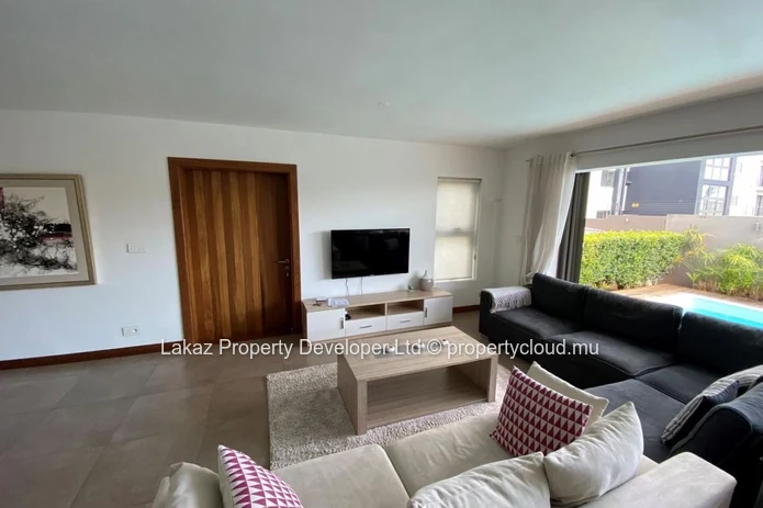 Modern villa in a residence for rent