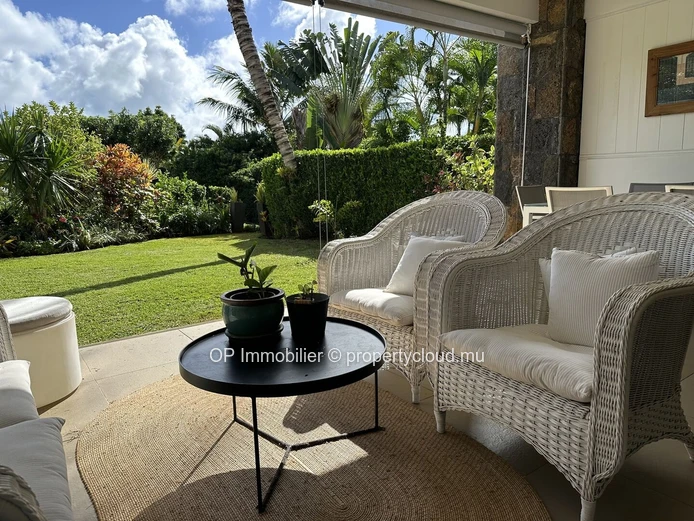 Appartement IRS 3 chambres avec piscine à vendre à Roches Noires
