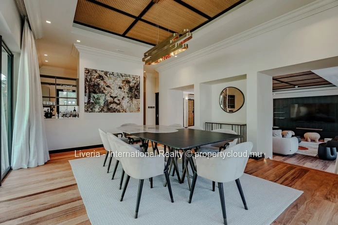 Beau Champ 4-Bed Luxury Villa with Pool - Foreign Buyers OK