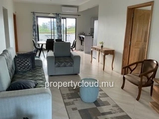For rent – Superb 3-bedroom en suite apartment with pool and garden in Grand Baie