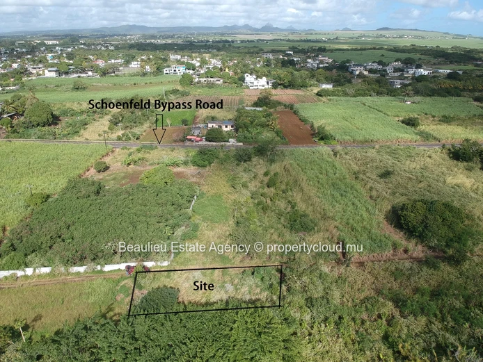 Parcelle agricole de 14 perches à vendre à Schoenfeld, Rivière du Rempart