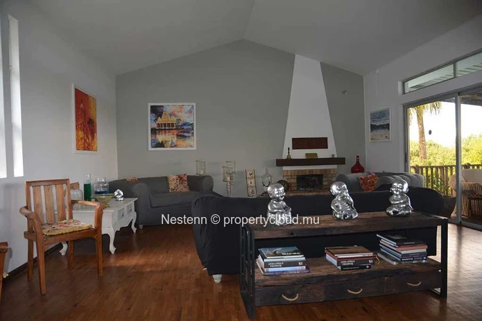 4-bed house in a sought after residential area