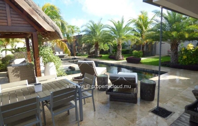 Grand Baie - Modern 3-bedroom villa