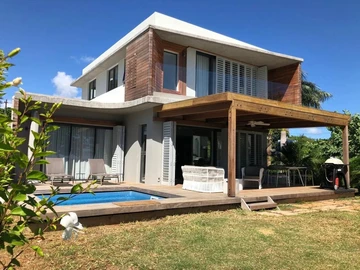 Luxury waterfront villa for rent in Tamarin, Mauritius