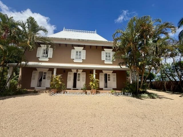 Spacieuse Demeure Coloniale Et Jardin