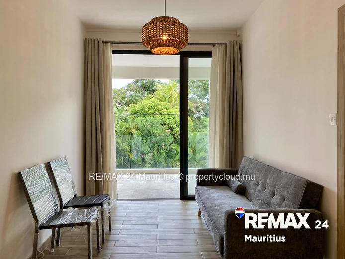 Brand-New Apartment with Views of Greenery