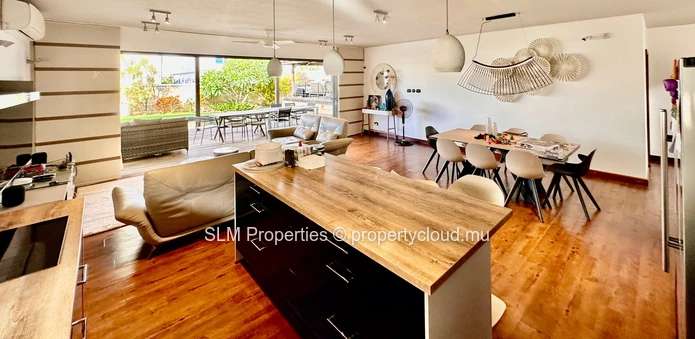 Mon Choisy - Elegant 4 bedroom villa with pool in a residential complex for sale 