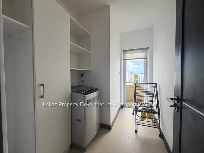 2-Bed Penthouse plus 1 office 