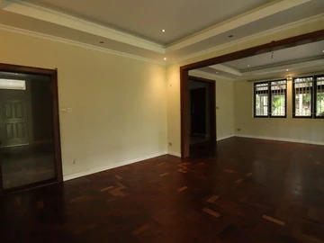 Maison de 8 Chambres