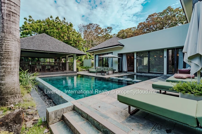 Beau Champ 4-Bed Luxury Villa with Pool - Foreign Buyers OK