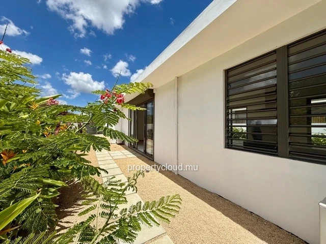 Villa F4 avec piscine Vivez dans le luxe et le confort proche centre commercial de la Croisette de Grand Baie dans un...