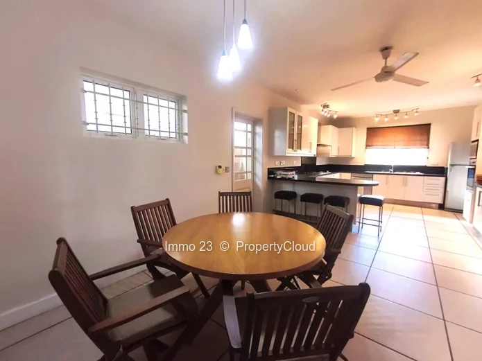 House / Villa - 4 bedrooms - Quatre Bornes