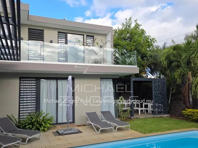 Refined Tropical Living in One of Pereybere's Most Exclusive Addresses