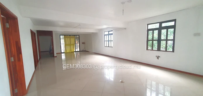 Maison à Vendre – Rose Hill | 8 Chambres 