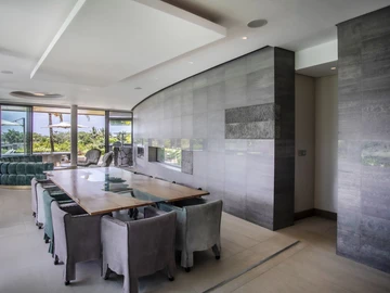5 Bedroom Villa