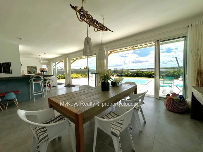 Villa For Rent In Tamarin