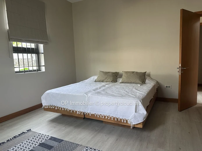 Maison meublée 4 chambres avec piscine à louer à Forêt Daruty