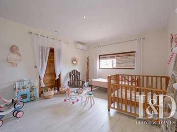 4 Bedroom Villa