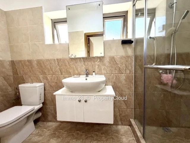 Duplex - 3 chambres - Eb00e8ne - Ref. DU67702LO