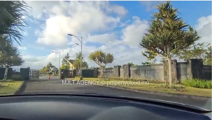 Residential land - 1311 m² Côte d'Or, Center