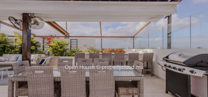 Pereybère # accès privé et vue mer # Penthouse de 359 m2  avec piscine privée et 3 chambres en suite # prix 1.700.000$