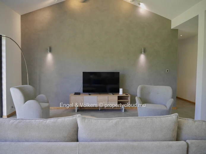 Exceptional Contemporary Villa for Sale in the Heart of Moka