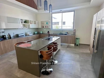 4 Bedroom Villa