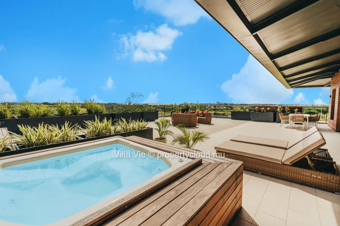 Grand Baie - Elégant penthouse de 2 chambres incluant des services hôteliers haut de gamme