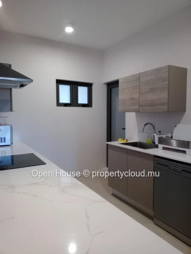 Appartement neuf Smart City à louer (meublé) à Moka, 157m², 3 chambres, piscine commune, proximité centre ville, bus,...
