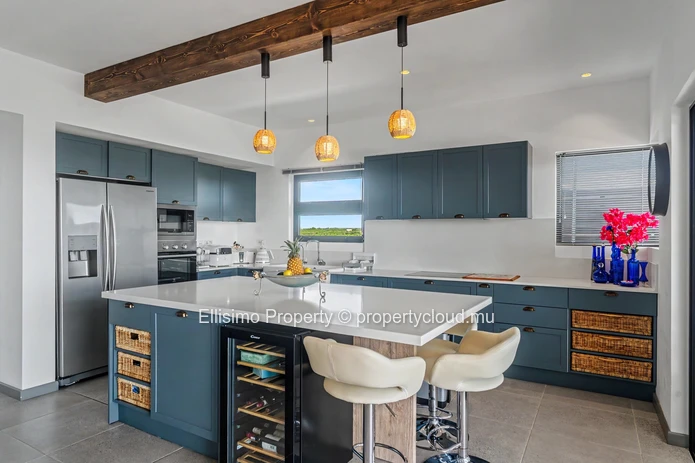 Penthouse de standing avec vue mer et montagne – St Antoine Private Residences