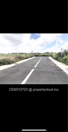 Terrain Résidentiel à Vendre – Lotissement Pierrefonds, 9,66 Perches