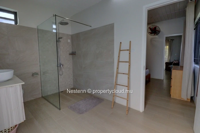Elegance and Comfort in a Prime Location
