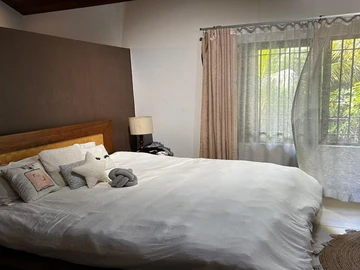 5 Bedroom Villa
