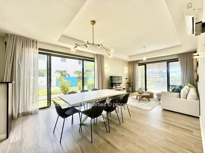 Belle Mare – Magnifique appartement pieds dans l’eau