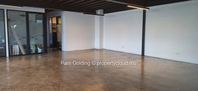 Bureaux d’exception à louer – IconEbene, Lot 441