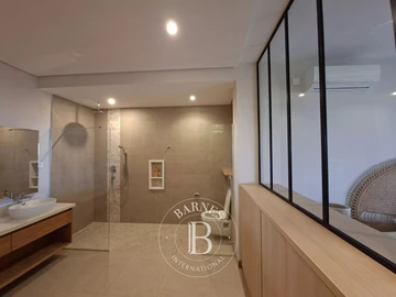 4 Bedroom Apartment