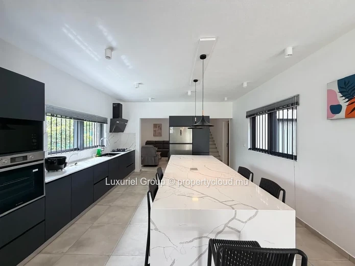 Contemporary Villa For Rent  – Private Pool & Tranquil Setting