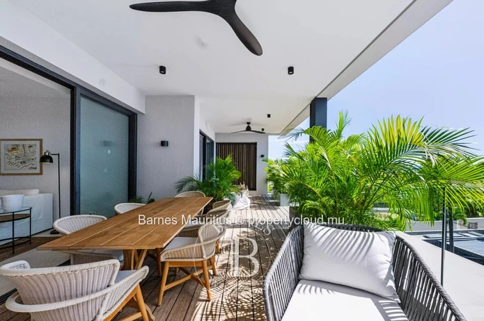 POINTE AUX CANONNIERS - sea view penthouse with 3 bedrooms