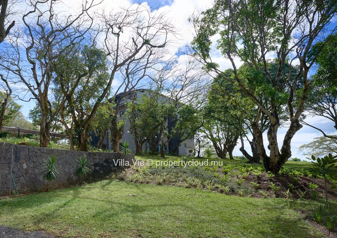 Belle Vue Harel - Spacious 4-bedroom ground floor apartment