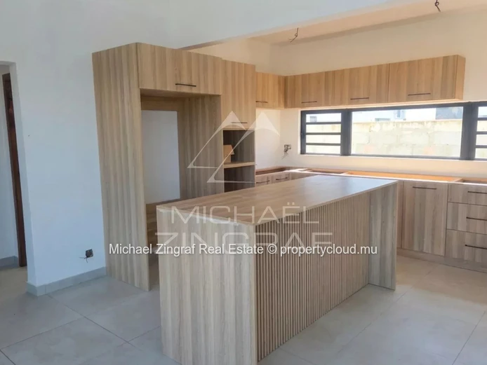 Villa neuve de 3 chambres avec piscine à vendre à Mont Mascal